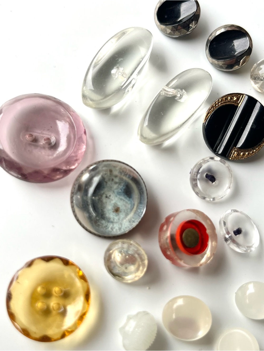 Vintage Assortment Glass Buttons - Picture 2 of 4